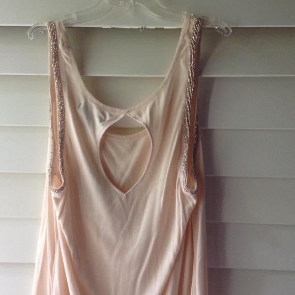 💝SOLD IN BUNDLE💝Cute Light Pink Beaded Top - Picture 3 of 3