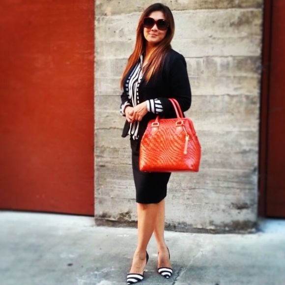 HOST PICKCole Haan bag - Picture 2 of 4