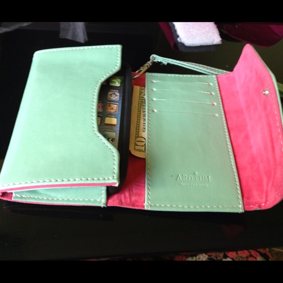 SOLD iPhone wallet case mint pink - Picture 4 of 4