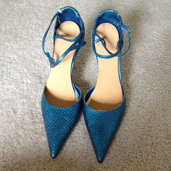 CARLOS SANTANA Womens REBEL Heels Size 7 teal