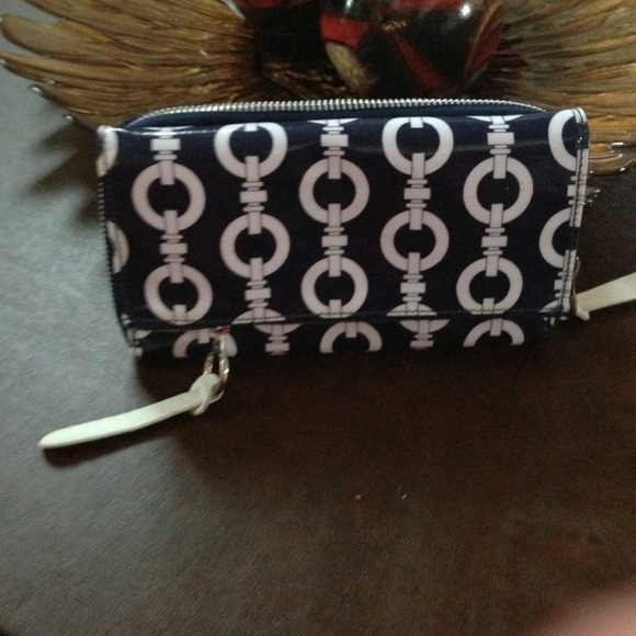 Anchor chain wallet