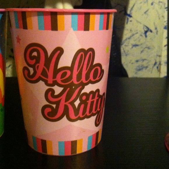 Cups - Picture 3 of 4