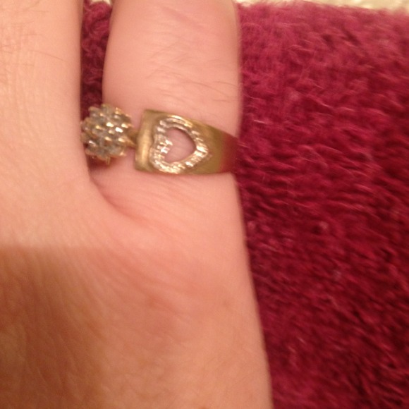 Diamond ring - Picture 2 of 3