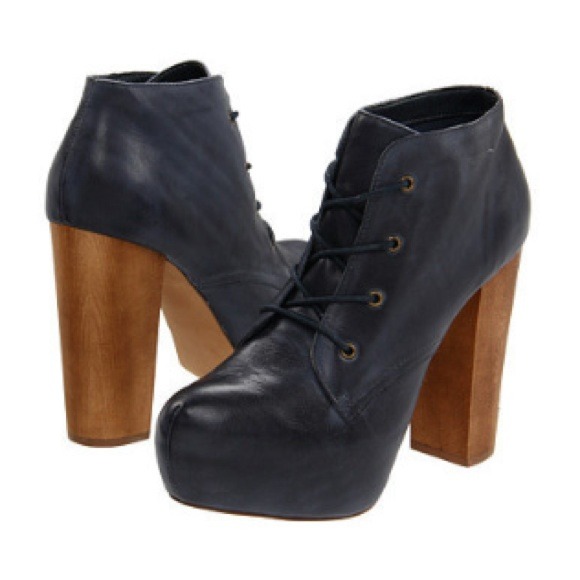 ❌SOLD!❌ Steve Madden "Craizie" Bootie - Picture 1 of 4