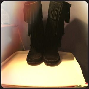 black fringe boots
