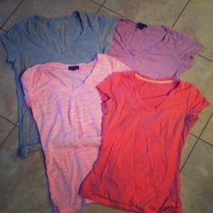 V-neck T-shirt bundle