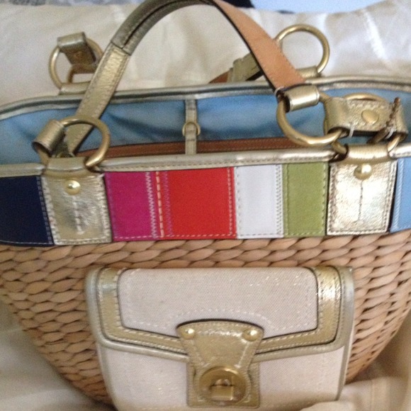 Coach purse.
