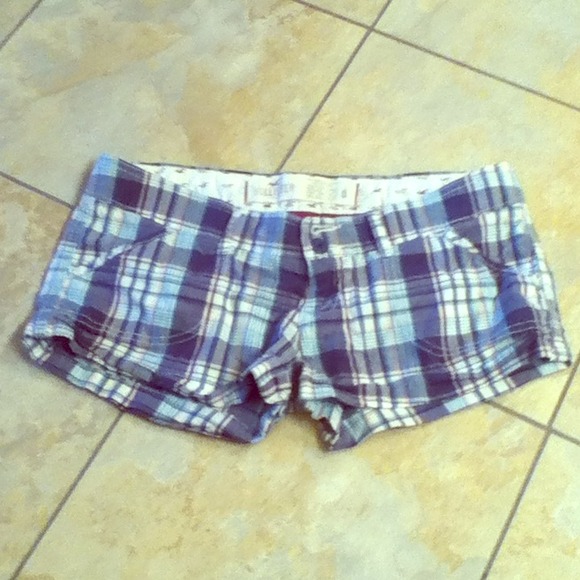 Hollister plaid shorts