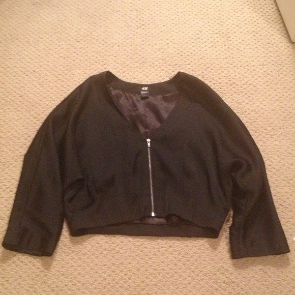 H&M cropped jacket - Picture 2 of 3