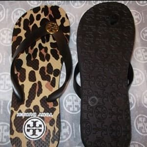 Tory Burch cheetah print sz9