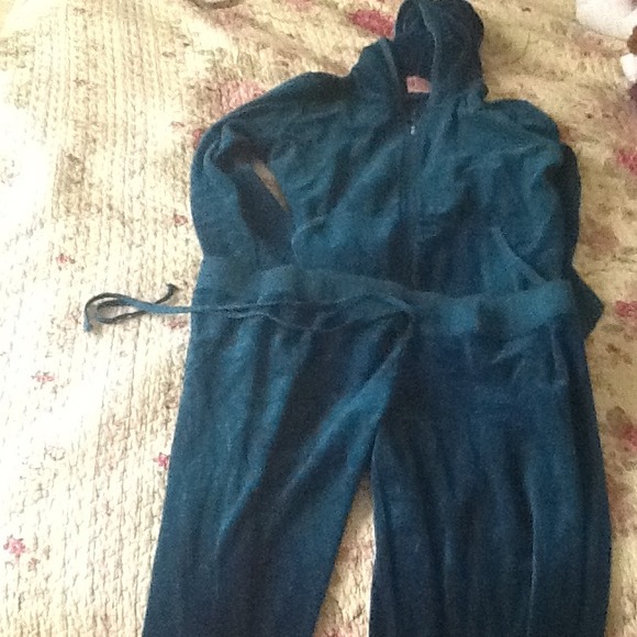 Juicy velour blue suit