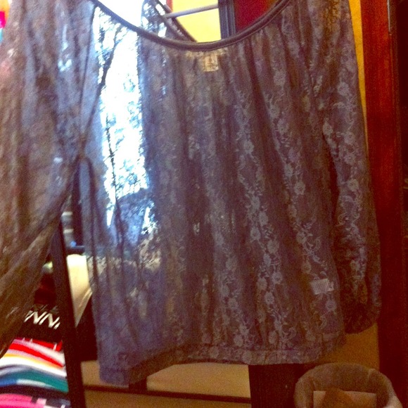 All lace top💡