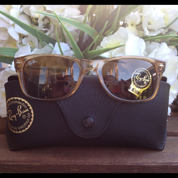 Keeping for now!! Ray Ban sunglasses - Picture 2 of 4