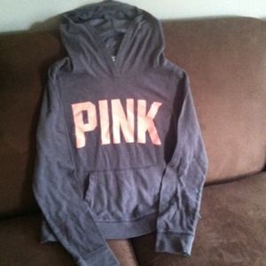 Med PINK hoodie