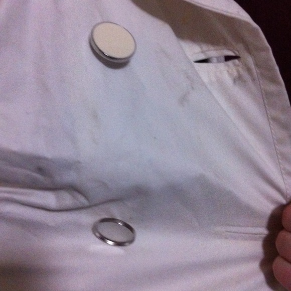 White jacket. - Picture 3 of 4