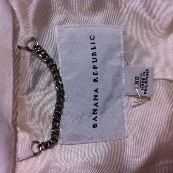 White jacket. - Picture 4 of 4