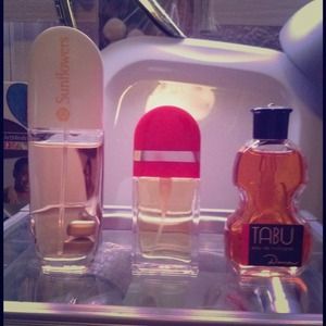 Perfume Set Sunflowers, Red Door and Tabu.