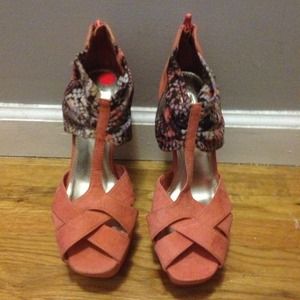 Pink and snake desgin in cloth