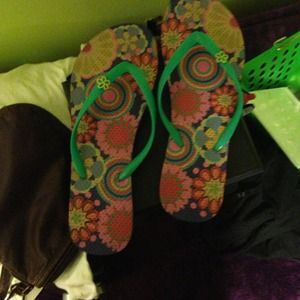 Printed flip flops😘