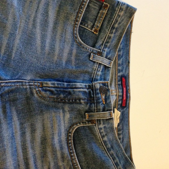 Jeans - Picture 2 of 4