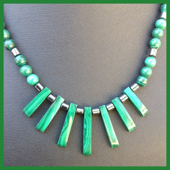πHost Pick!π Handcrafted Malachite Necklace - Picture 2 of 3
