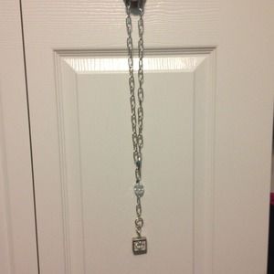 Long necklace with changeable charms!