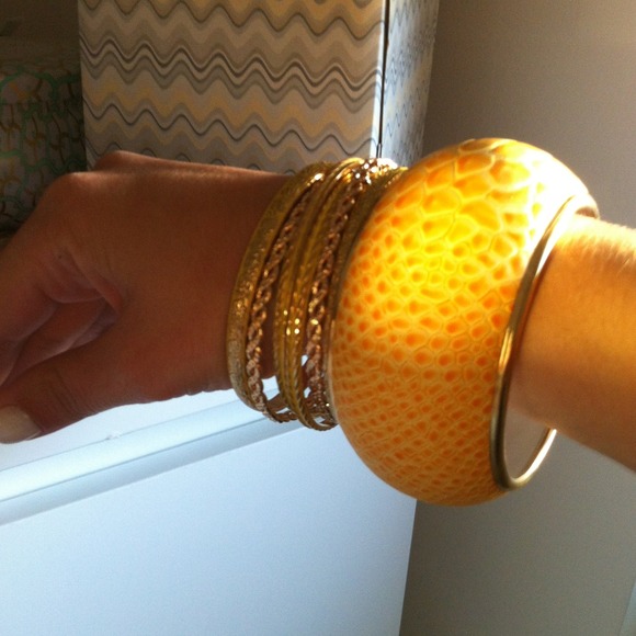 Bangles/bracelets - Picture 2 of 2