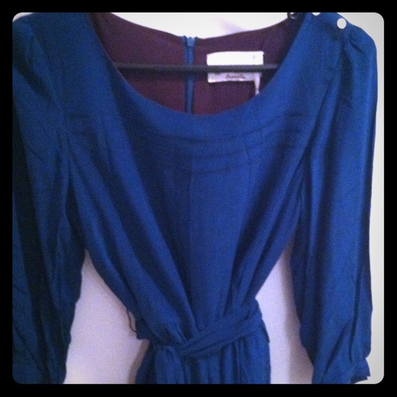 Small silk dress in dark green