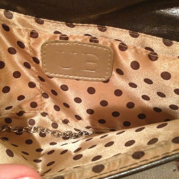 Beaded clutch - Picture 3 of 3