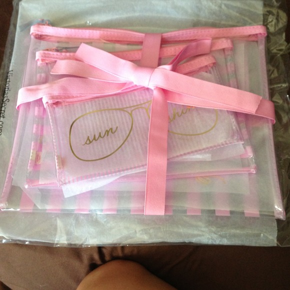 ✋TRADED✋ VS Set of 3 Beach Make-Up Cosmetic Bags