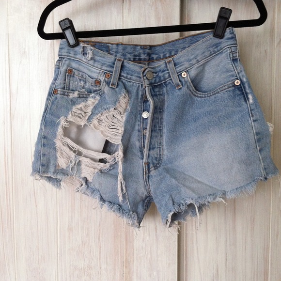 Levi high waisted jean shorts!