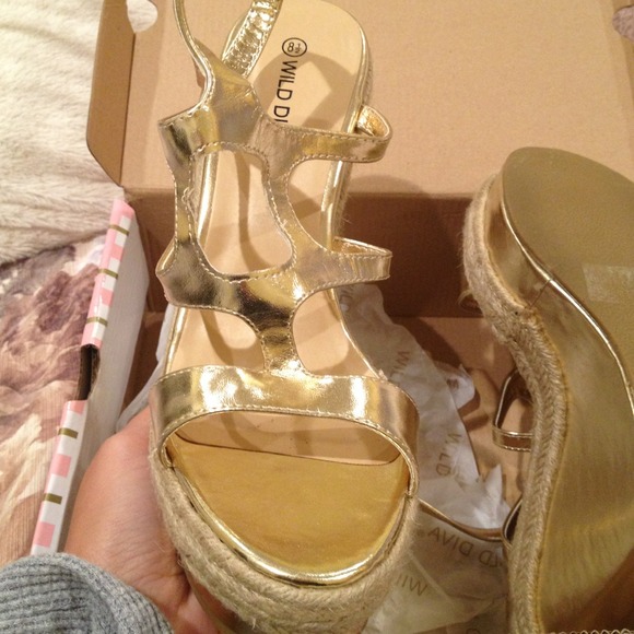 Gold wedges - Picture 4 of 4