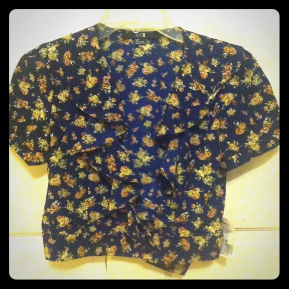 Forever 21 woven shirt and blouse with roses