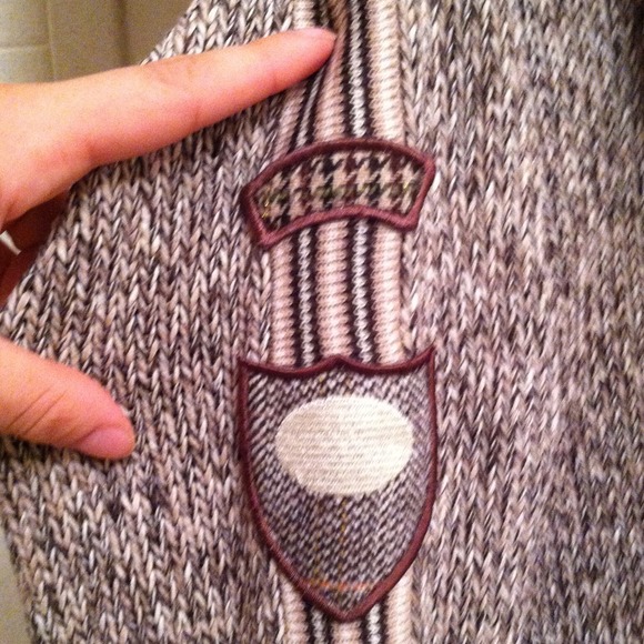 Quality pullover sweater - Picture 4 of 4