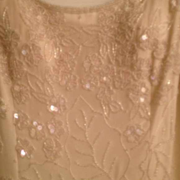 Off white formal gown - Picture 2 of 3