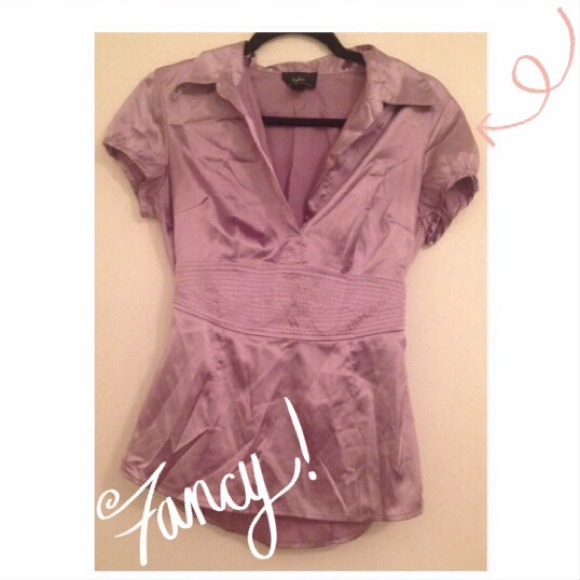 🚫SOLD IN BUNDLE🚫 Lavender Dressy Top