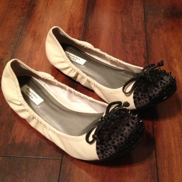 Simply Vera flats sz 10 BRAND NEW