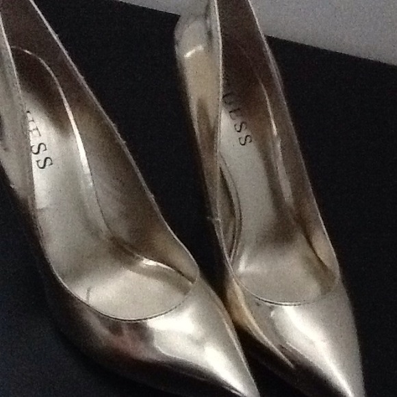GUESS HEELS
