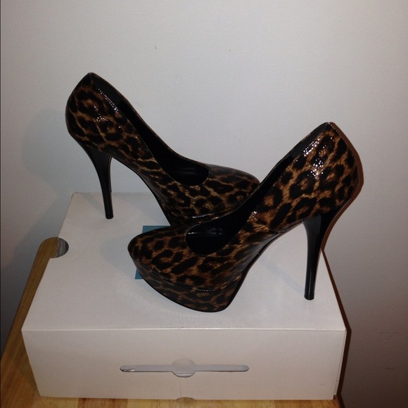 New leopard pump - Picture 2 of 4