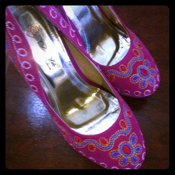 Elegant Footwear Madya Heels in fuschia