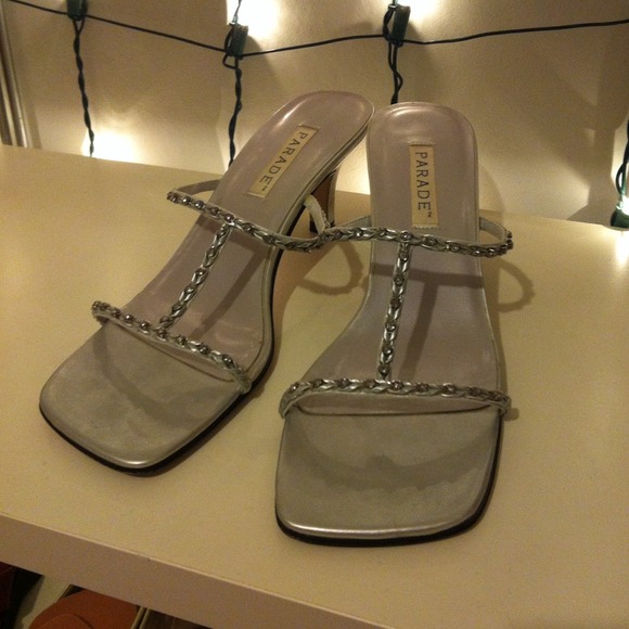 Silver shoes - Picture 3 of 4