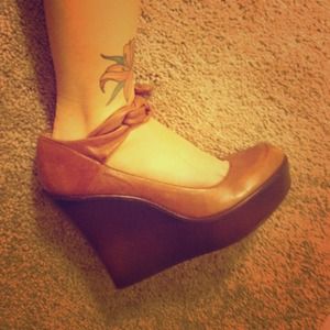 NWOT Jessica Wedges