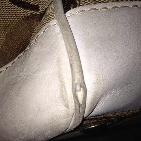 MAKE OFFER! Coach purse - Picture 3 of 4