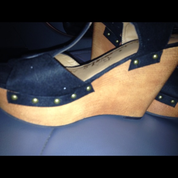 Brash Wedge Black Sandals size 10 - Picture 2 of 3