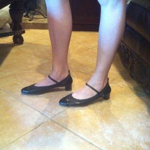 Gorgeous black Chanel closed toe short pumps