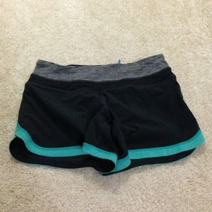 Lululemon Groovy Run Shorts size 2&4