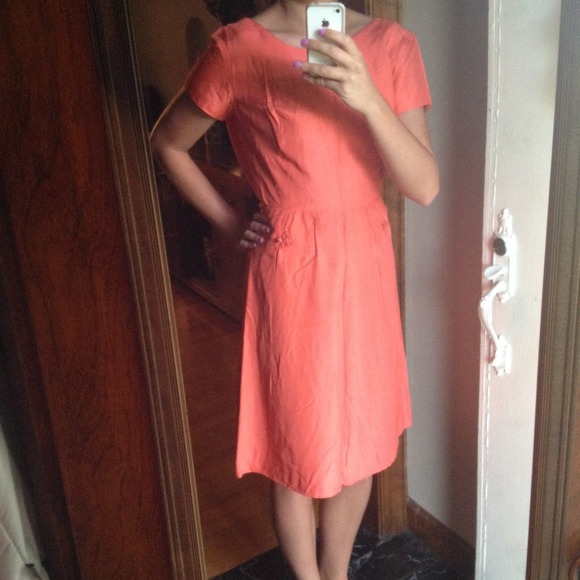 🎉Host Pick! Pure Silk Coral Colored Vintage Dress - Picture 2 of 4