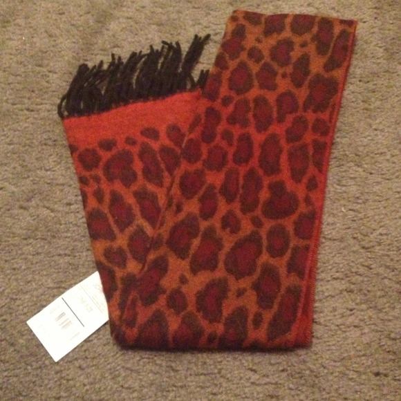 Accessories - Animal print scarf