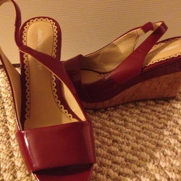 J & M Magenta Size 6M Wedge Heels - Picture 1 of 1
