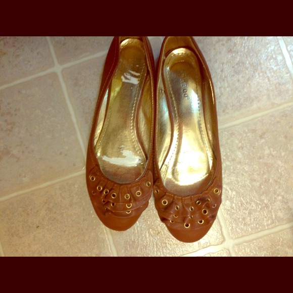 Ballet flats